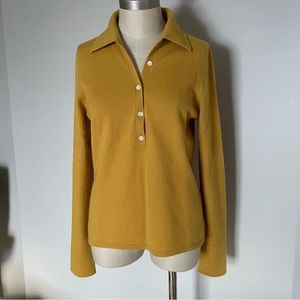 Bloomingdales 100% cashmere long sleeve sweater size M.